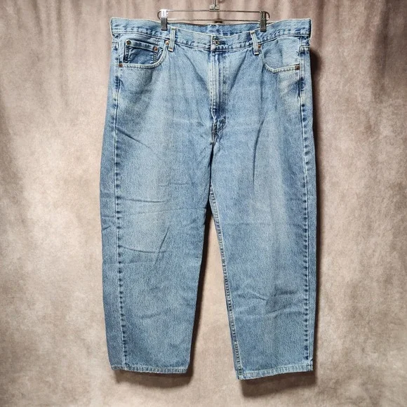 Levis 550 Relaxed Fit Tapered Leg Light Wash Blue Denim Jeans Mens 44x27 - Picture 2 of 8